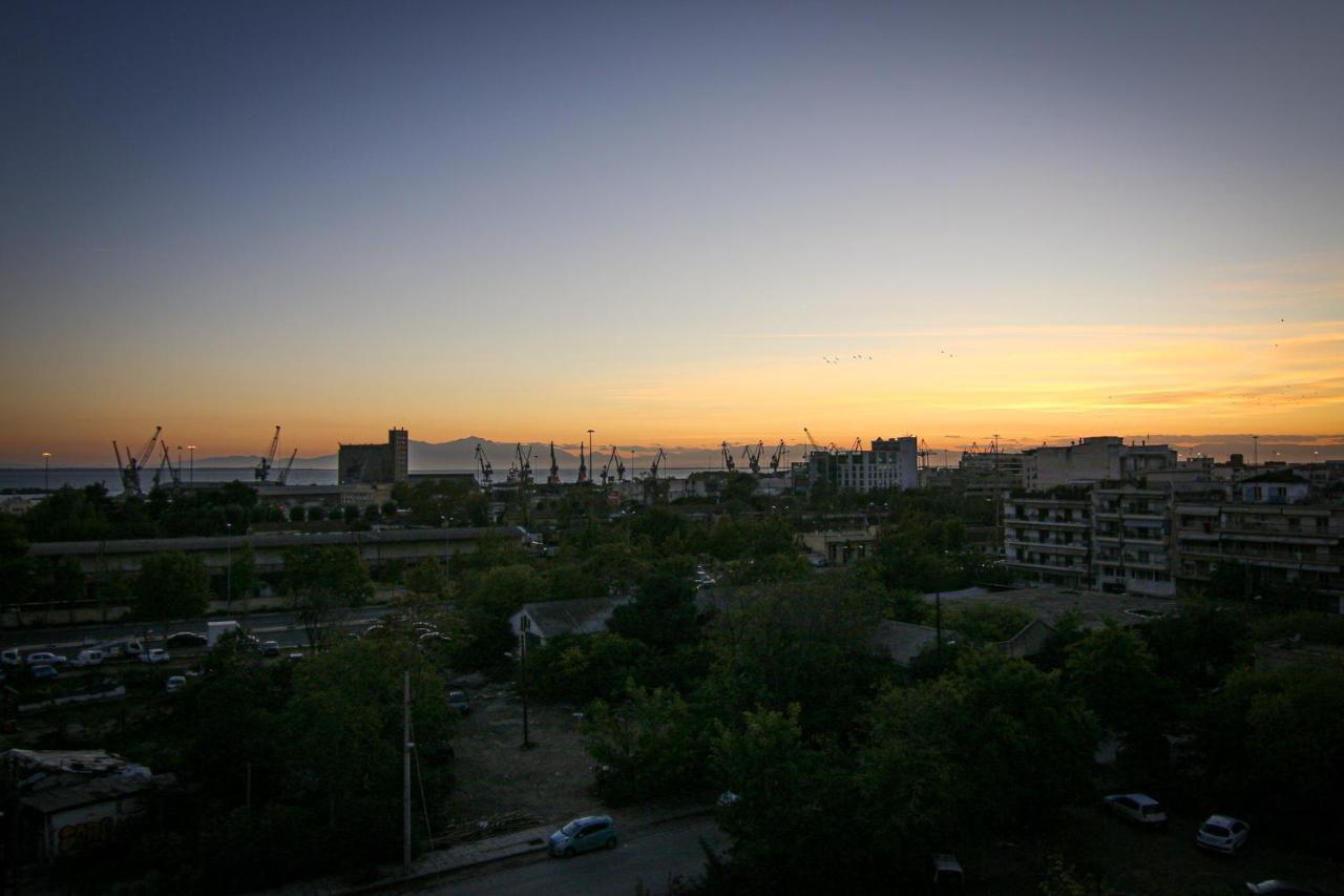 La Place De La Gare Suites - New Subway Station Thessaloniki Exterior foto